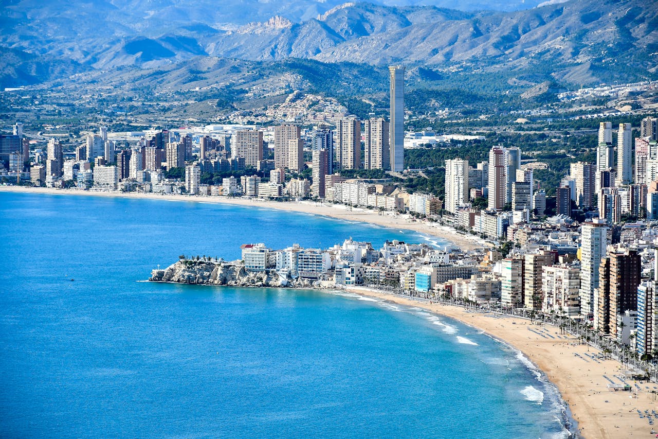 Spaanse kustplaatsen met sfeer en minder drukte