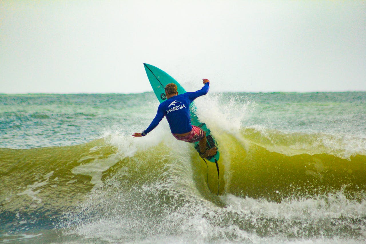 Surfen in Europa: de beste hotspots en de hoogste golven